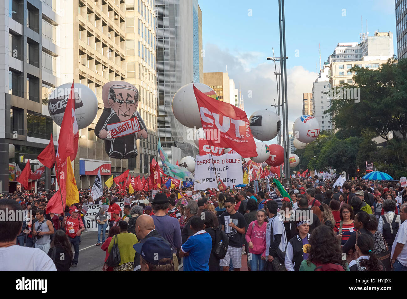 Sao Paulo, Brasilien - 31. März 2017: Protest der Arbeiter gegen Präsident Michel Temer, gegen Reform der Sozialversicherung, gegen Korruption und gegen Stockfoto