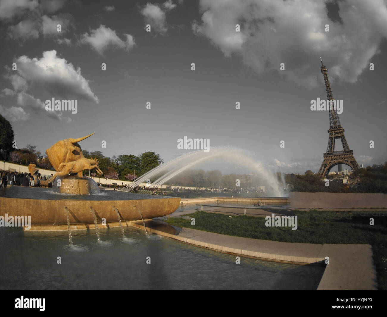 Schöne Szene vor Eiffelturm, Paris, Frankreich Stockfoto