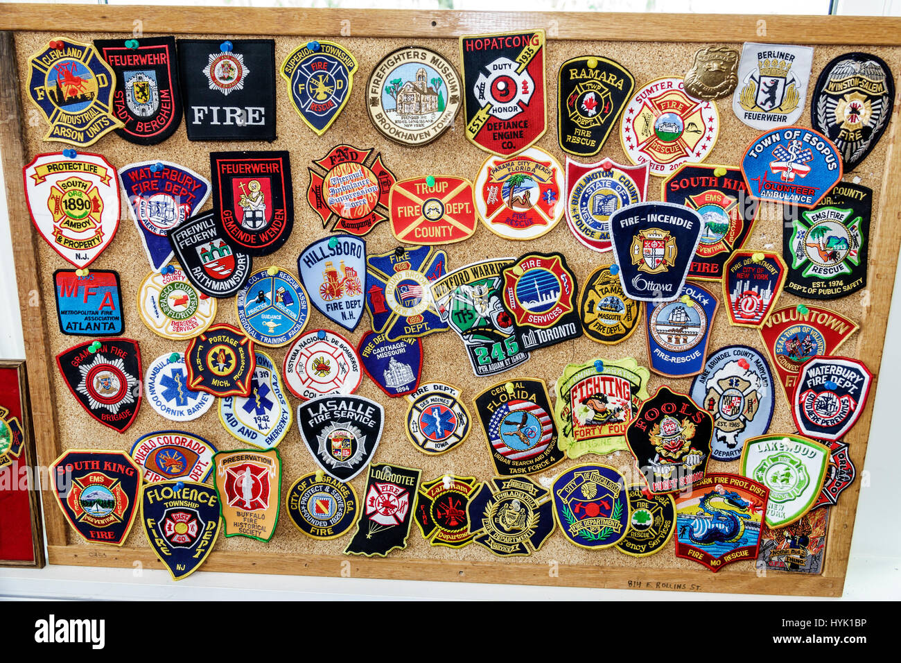 Orlando Florida, Loch Haven Park, Kulturpark, Orlando Fire Museum, Feuerhaus, innen, Feuerwehrpatches, Ausstellungsverkauf FL170222130 Stockfoto