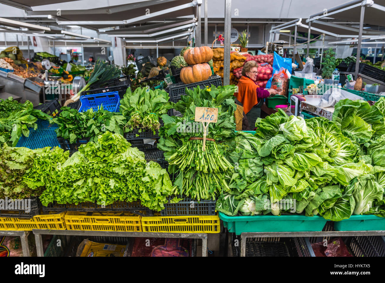 Gemüsestände in Matosinhos Markthalle (Mercado Municipal de Matosinhos) Matosinhos City, Teil der Subregion Grande Porto in Portugal Stockfoto
