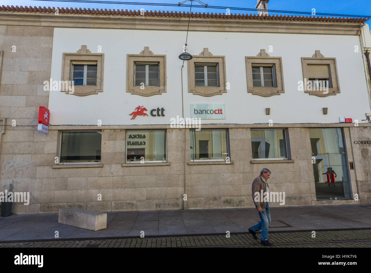 Banco CTT Post bank Rua de Brito Capelo Street in Matosinhos City, eingefaßt mit Porto, Teil der Subregion Grande Porto in Portugal Stockfoto