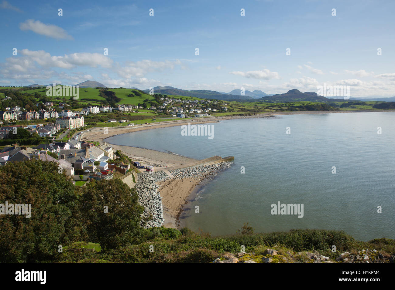 Criccieth Wales UK walisische Küstenstadt in Gwynedd südlich von Caernarfon im Sommer an der Cardigan Bay Stockfoto