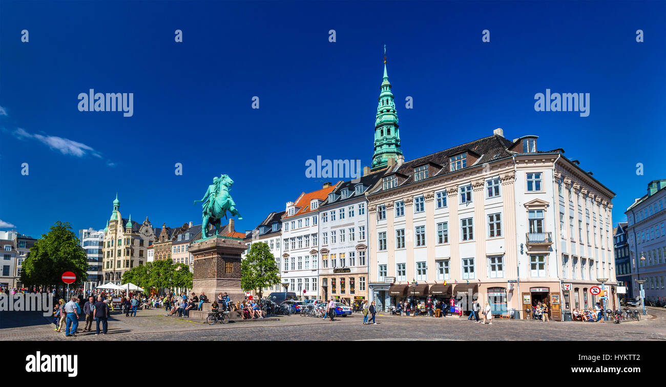 Kopenhagen, Dänemark - 29 Mai: Ansicht der Højbro Plads Platz am 29. Mai 2014 in Kopenhagen, Dänemark. Die Reiterstatue von Absalon wurde im th installiert. Stockfoto