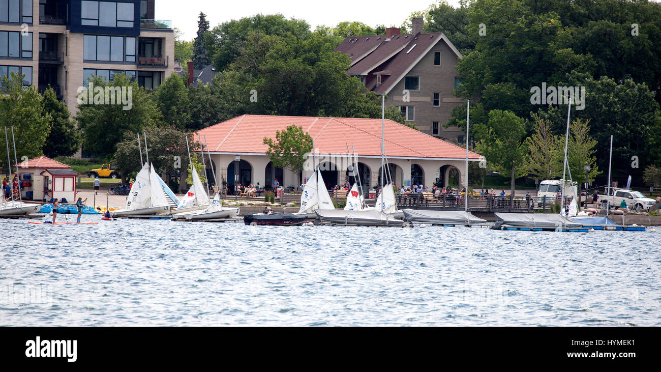 Lake Calhoun Pavillon Kulisse für Segelboote. Minneapolis Minnesota MN USA Stockfoto