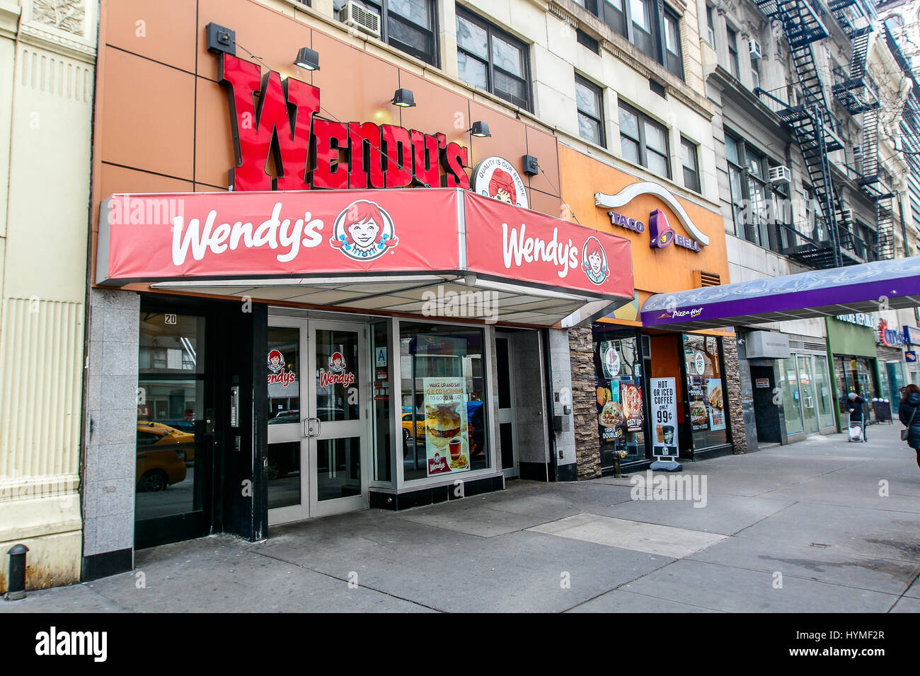 Ein Wendy's Fast-Food-Restaurant auf der 14. Straße in Manhattan. Stockfoto