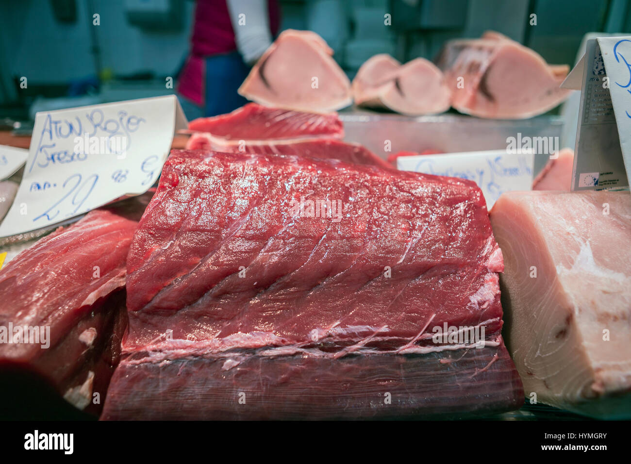 Roten Thunfisch der Almadraba Stück in einem Markt von Cadiz. Atlantik und Mittelmeer-Thunfisch Stockfoto