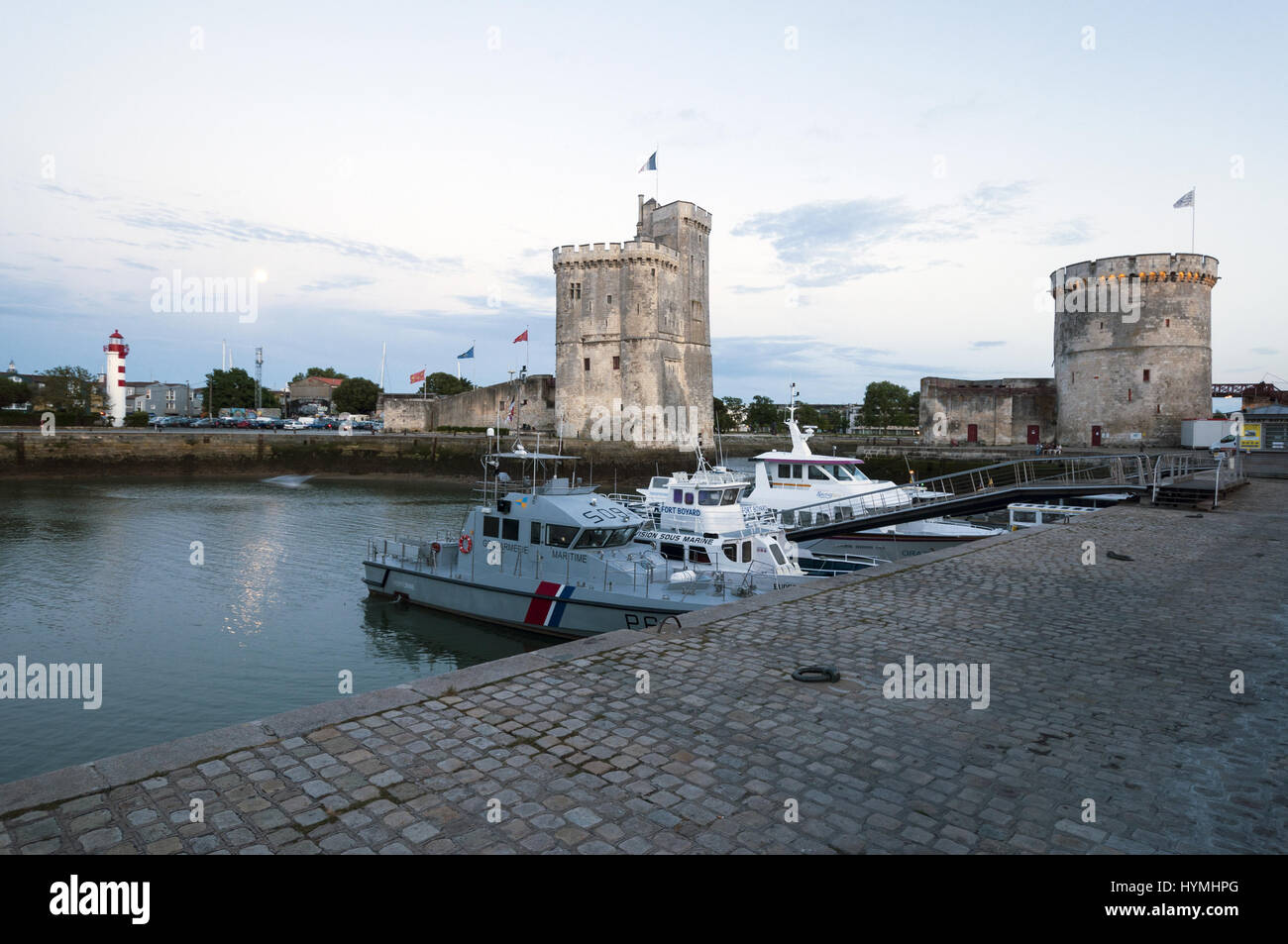Frankreich, La Rochelle, Le Vieux Port, Tour Saint-Nicolas und Tour De La Chaine Türme Stockfoto