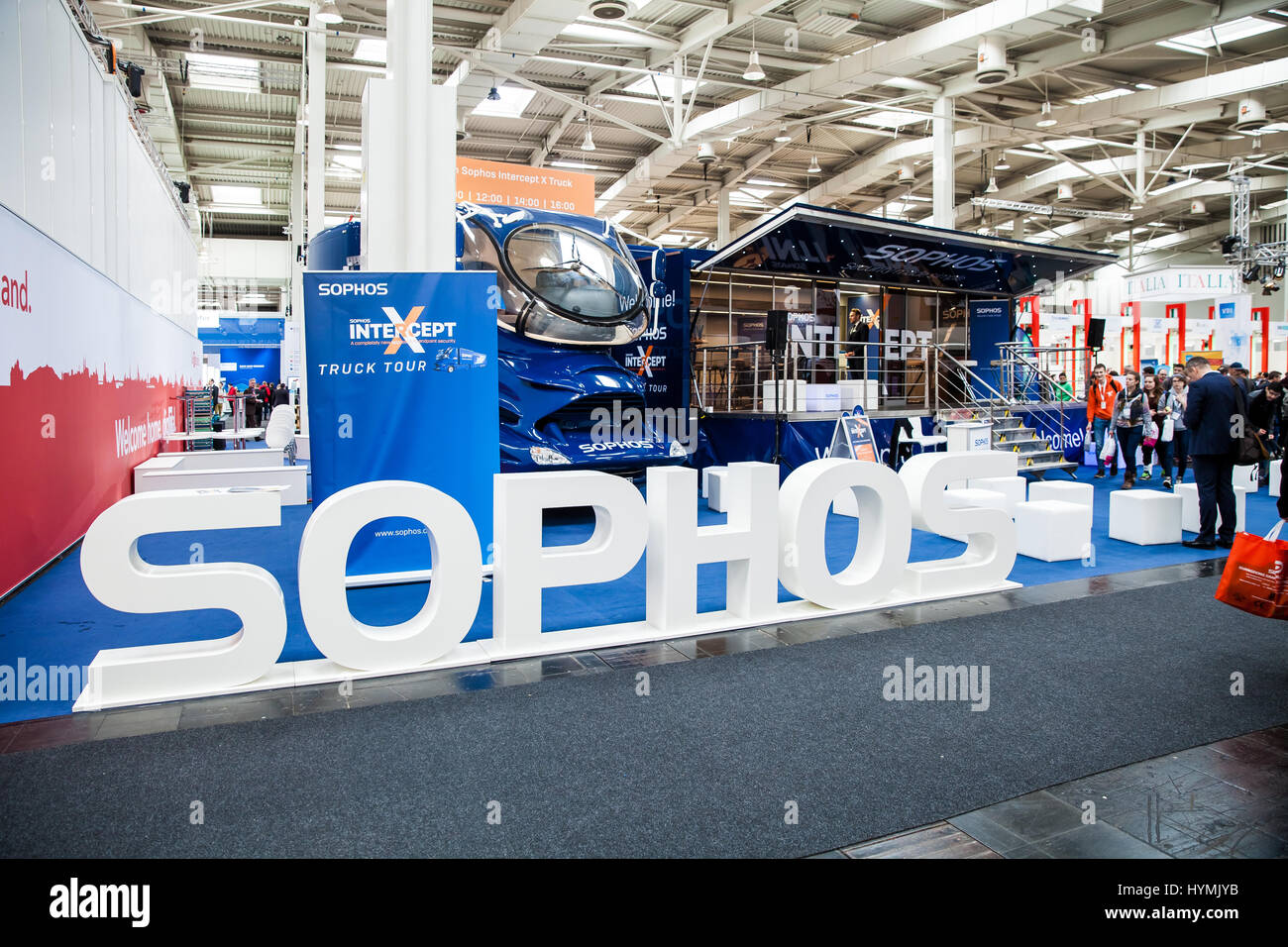 Sicherheitsfirma Sophos Next-Gen Ceber stehen innen auf Messe Cebit 2017 in Hannover Messe, Deutschland Stockfoto
