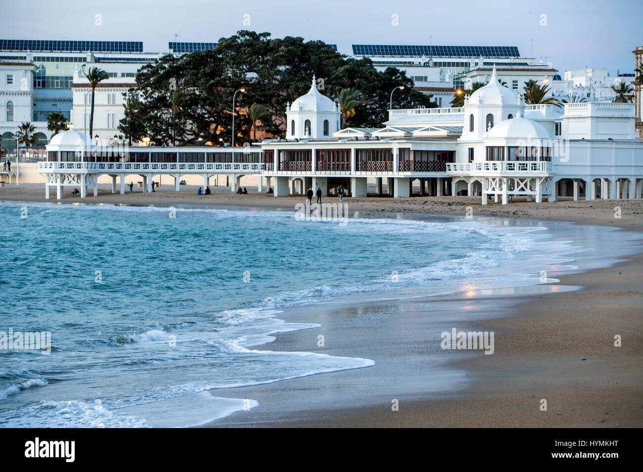 Cadiz Spanien-31. März: Caleta Strand mitten in der Altstadt ist die beliebteste der Strände von Cadiz, Andalusien, Spanien Stockfoto