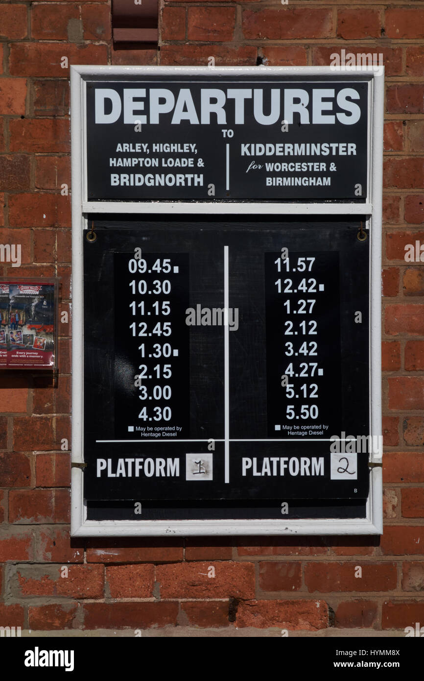 Abfahrt Fahrplan an der Severn Valley Railway. Bewdley. Worcestershire Stockfoto