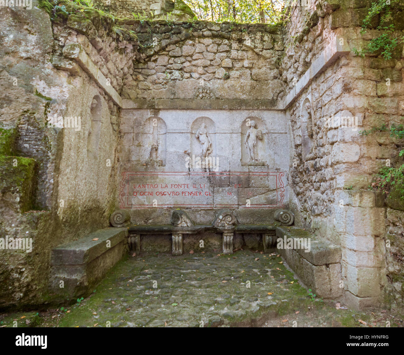 Monster-Park (heiliges Holz) in Bomarzio, mittelalterliches Dorf in der Provinz Viterbo, Latium (Italien) Stockfoto