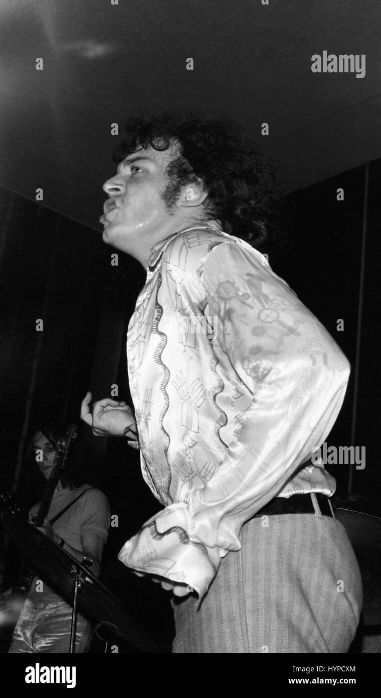 UK-Sänger Joe Cocker tritt mit The Grease Band in den Räumen von Anson, Bristol University Studenten Union während der Startwoche am 1. Oktober 1968, als seine einzigen "mit ein wenig Help From My Friends" den UK-Charts Nummer eins erreichen einen Monat später klettert. Stockfoto