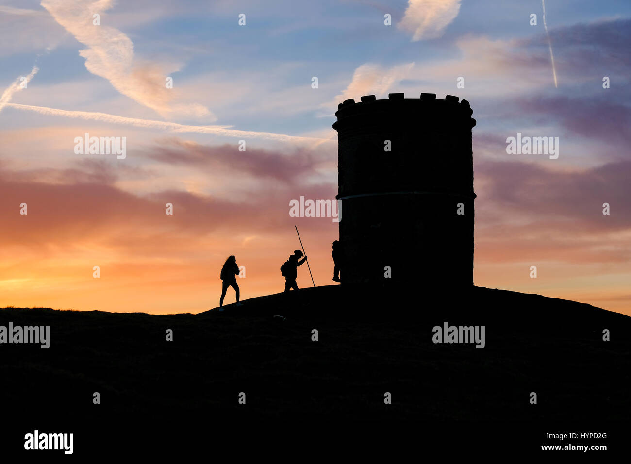 Salomos Tempel oder Grinlow Turm als es ist auch bekannt steht über Buxton im Peak District. Stockfoto