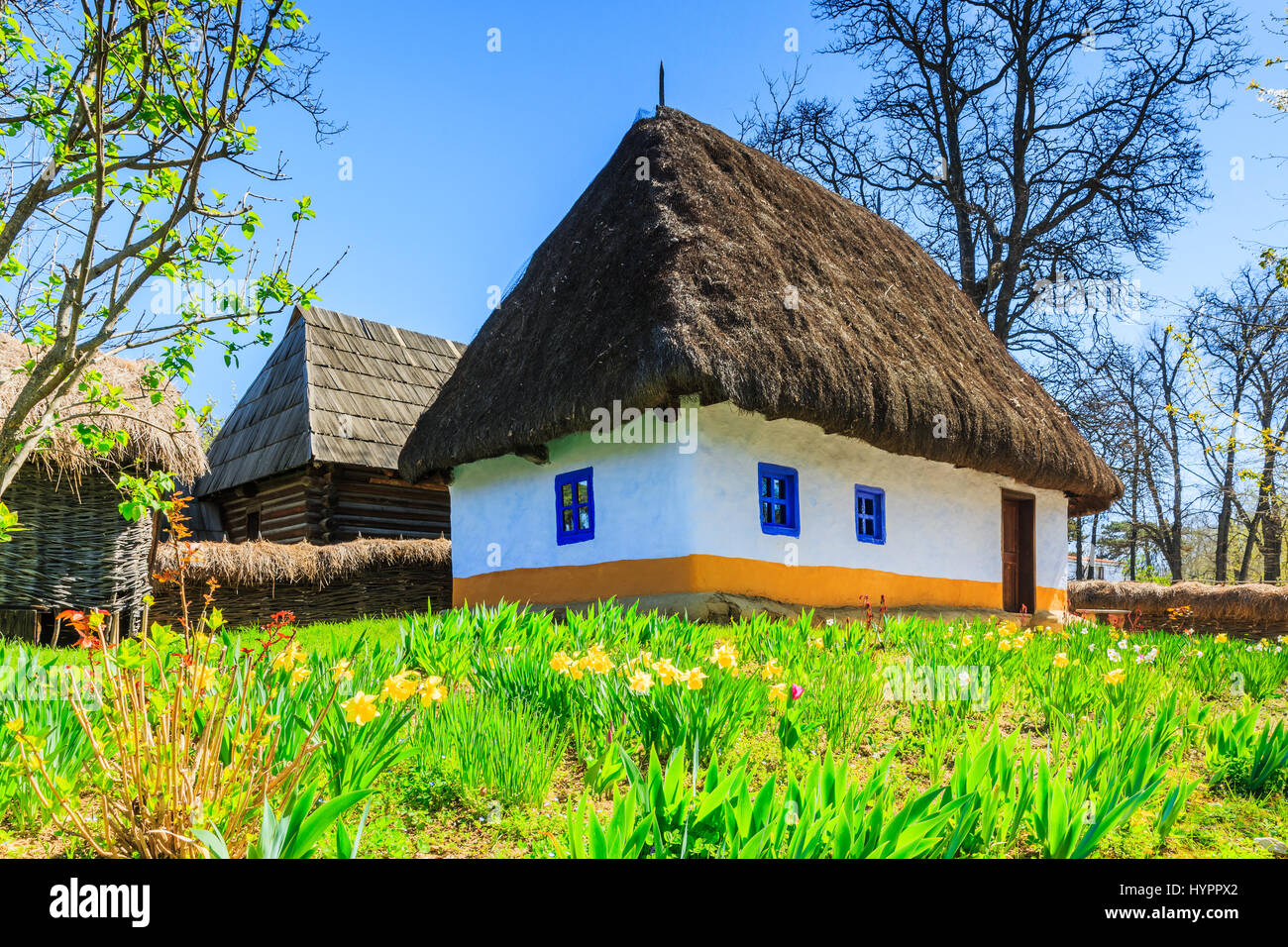 Bukarest, Rumänien. Altes traditionelles Haus im Dorfmuseum. Stockfoto