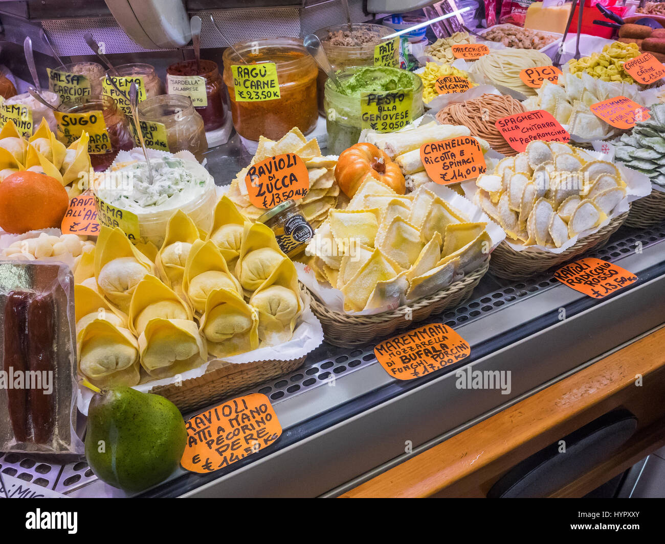 Stall verkaufen Pasta und Ravioli in der central Market, Florenz, Toskana, Italien Stockfoto