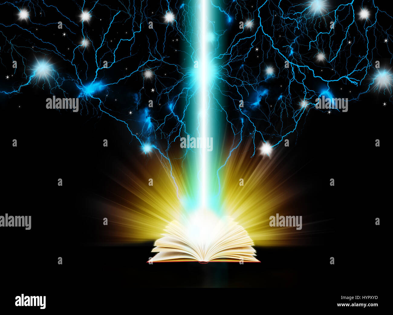 Magisches Buch mit Lichteffekt Stockfoto