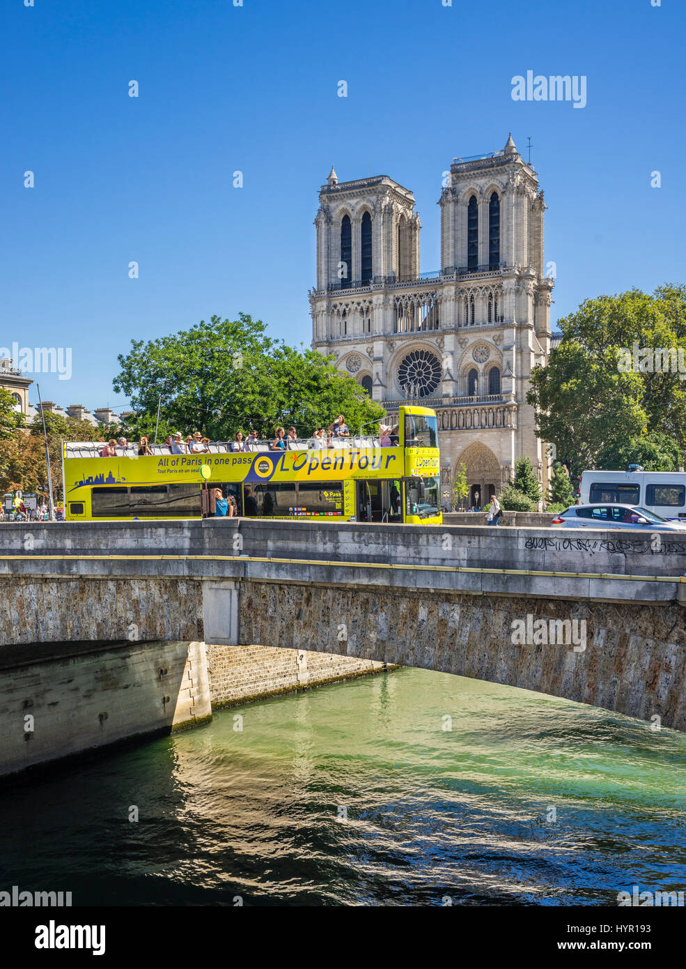 Frankreich, Paris, Seine, Ile De La Cité, Anzeigen von Petit Pont und Kathedrale Notre-Dame Stockfoto