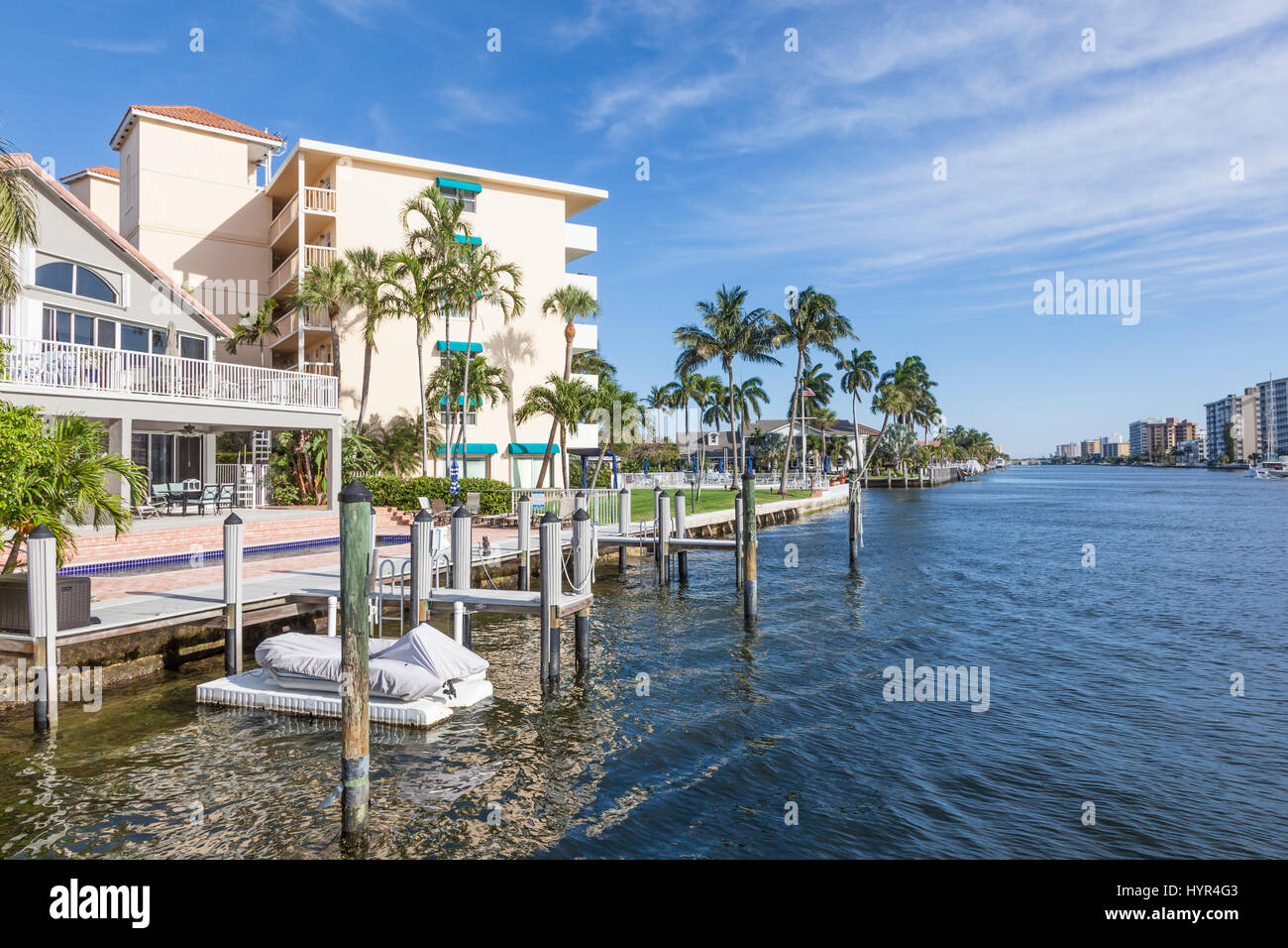 Waterfront-Gebäude in Pompano Beach, Florida, Vereinigte Staaten Stockfoto