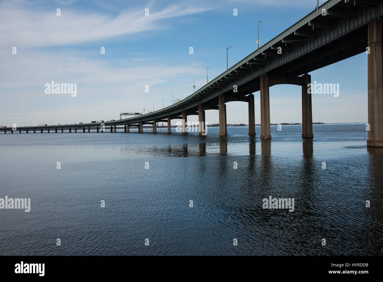 Throgs Neck Bridge verbinden Queens, die Bronx in New York City Stockfoto