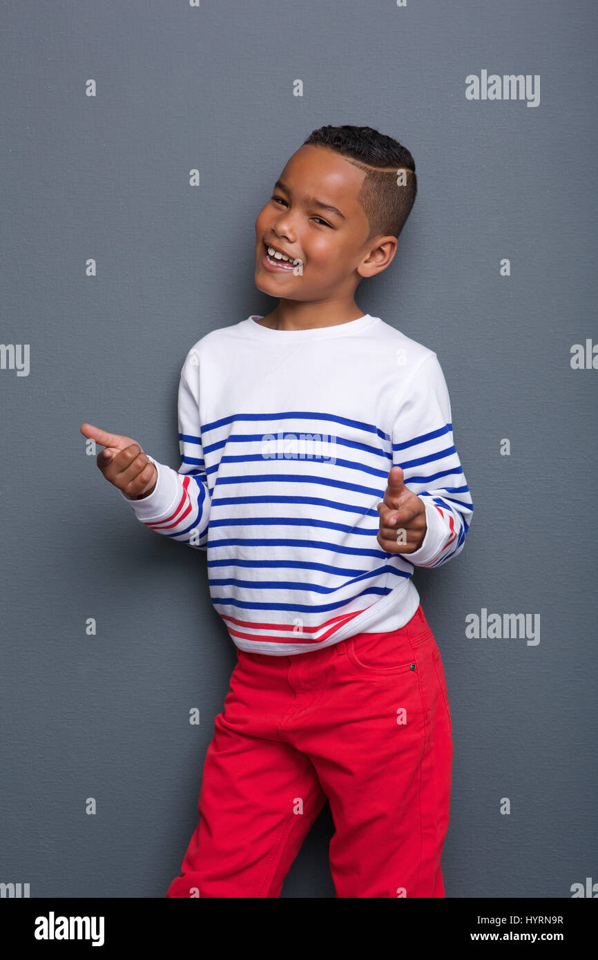 Süßer schwarzer junge Fotos und Bildmaterial in hoher Auflösung Alamy