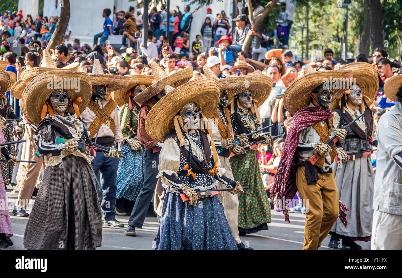Tag der Toten (Dia de Los Muertos) Parade in Mexico City - Mexiko Stockfoto
