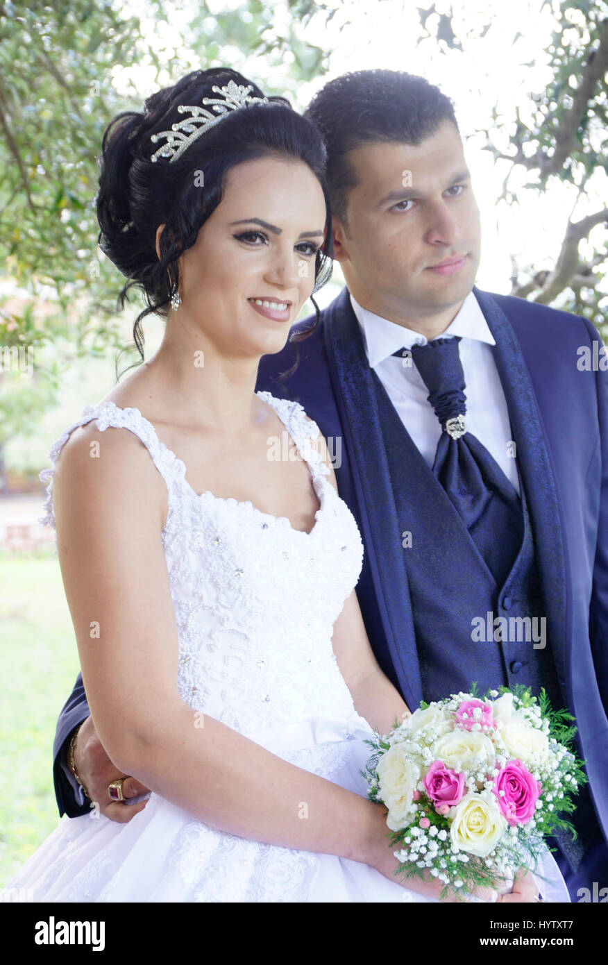 Albanische Braut und Bräutigam. Stockfoto