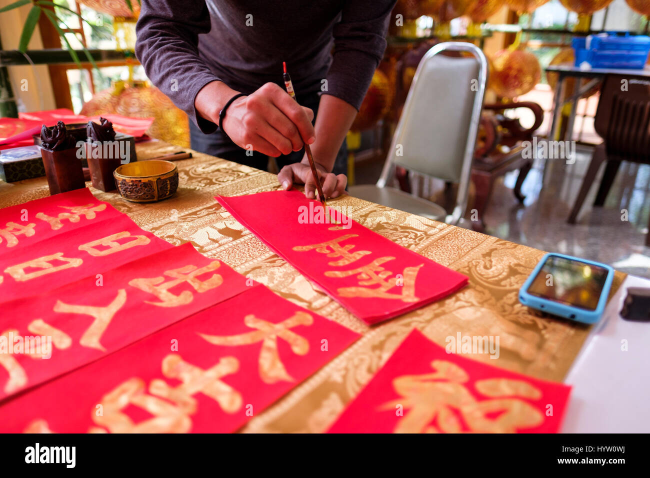 Demonstration der chinesischen Kalligrafie an Thai-Chinese Cultural Center in Udon Thani, Thailand. Stockfoto