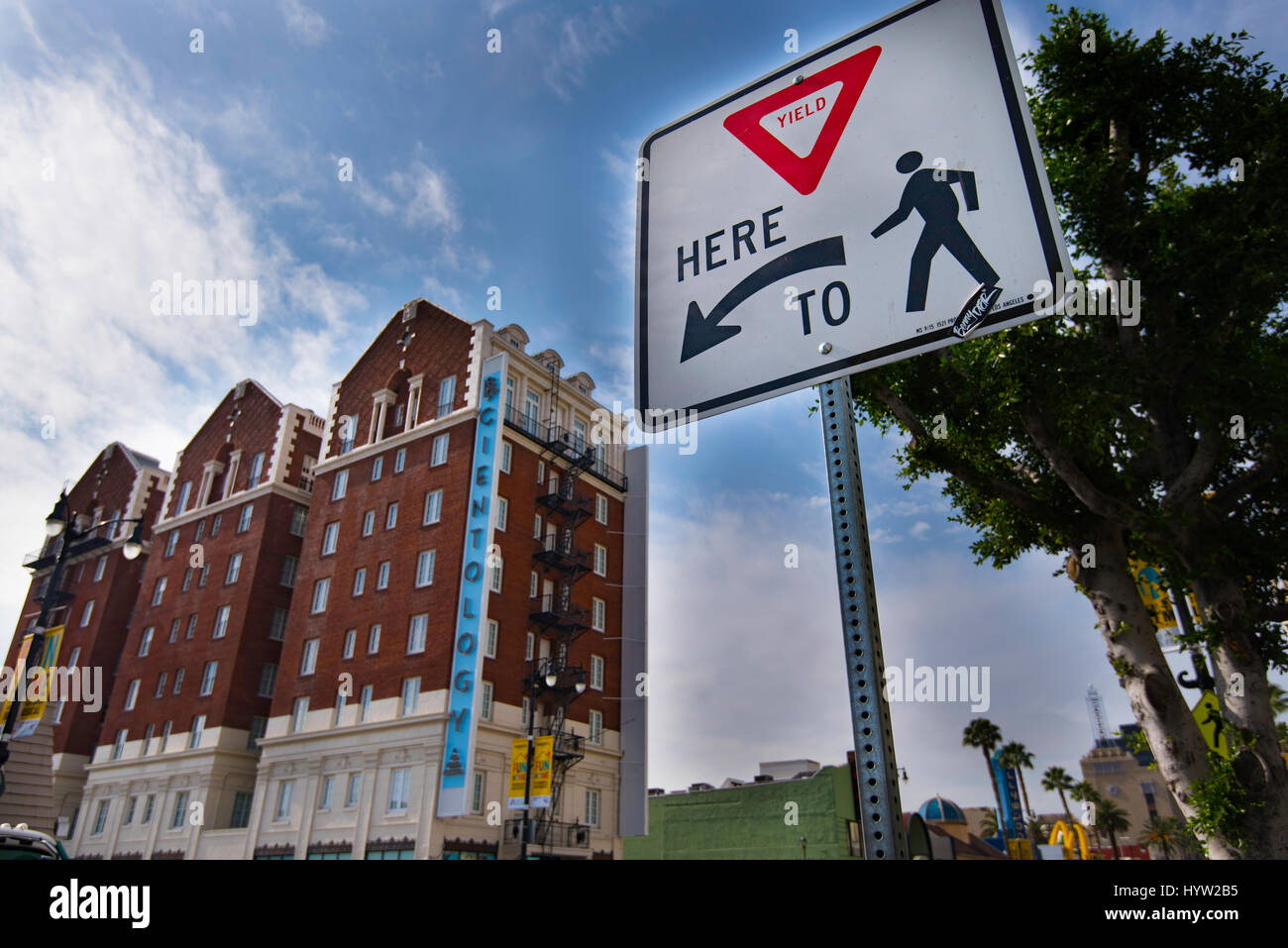 Scientology Kirche Gebäude zeigt Festzelt in Hollywood, Kalifornien Stockfoto