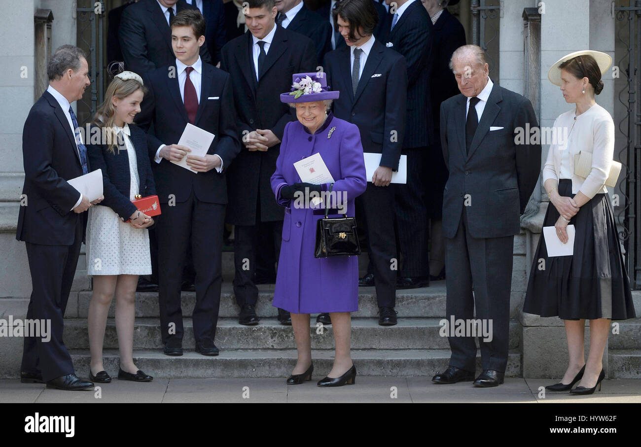 (V.l.) David ArmstrongJones, Margarita ArmstrongJones, Königin