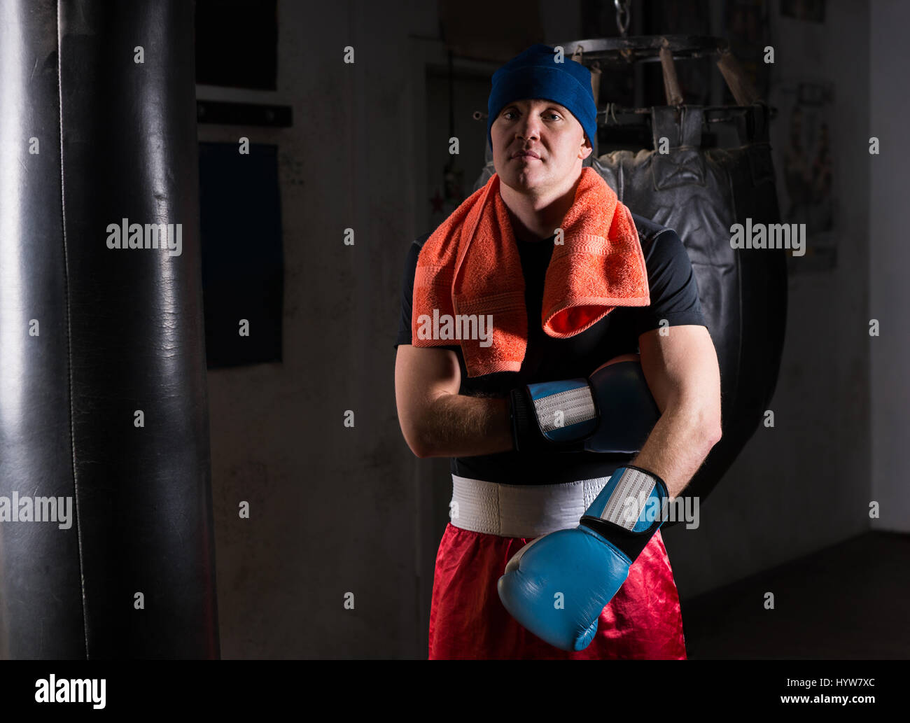 Boxhandschuhe Um Den Hals Stockfotos Und Bilder Kaufen Alamy