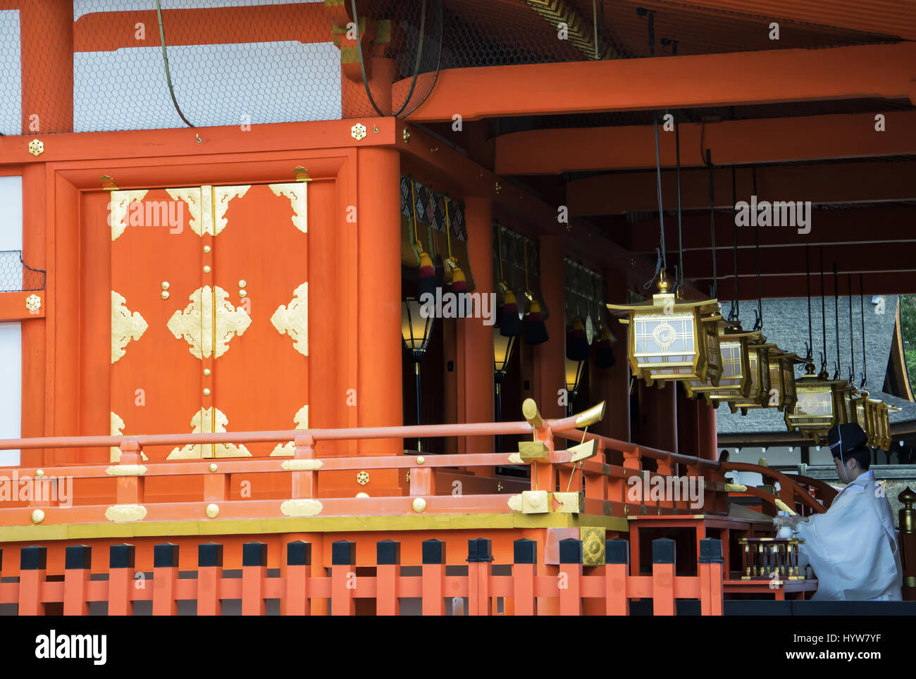 Japan, Kyoto - Kiyomizu-tempel, Kansai, japanischen Mönch betet Stockfoto