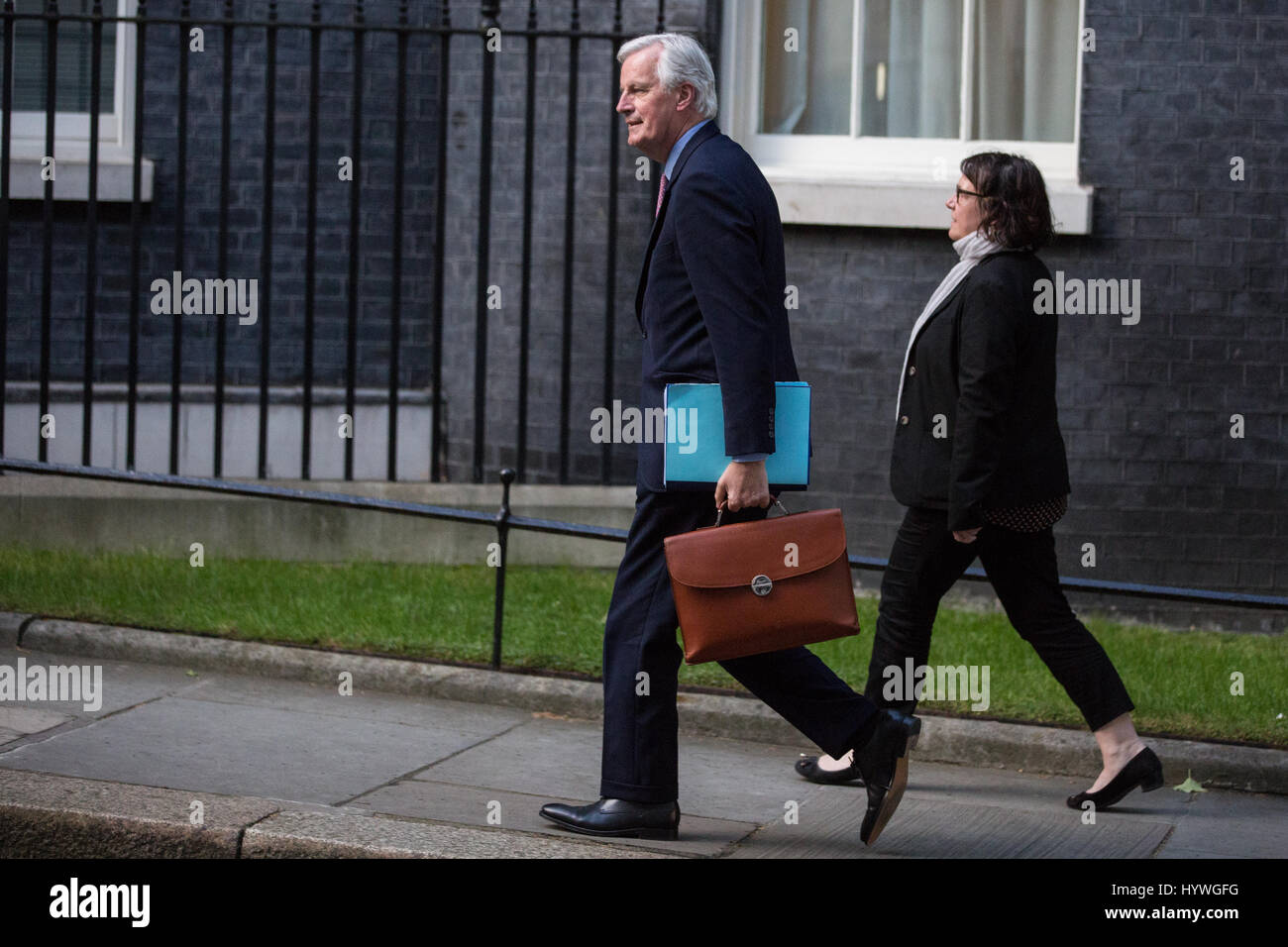 London, UK. 26. April 2017. Der Europäischen Union Austritt Chefunterhändler Michel Barnier kommt in der Downing Street für die ersten Gespräche mit Premierminister Theresa May stattfinden, da eine allgemeine Wahl genannt wurde. Bildnachweis: Mark Kerrison/Alamy Live-Nachrichten Stockfoto