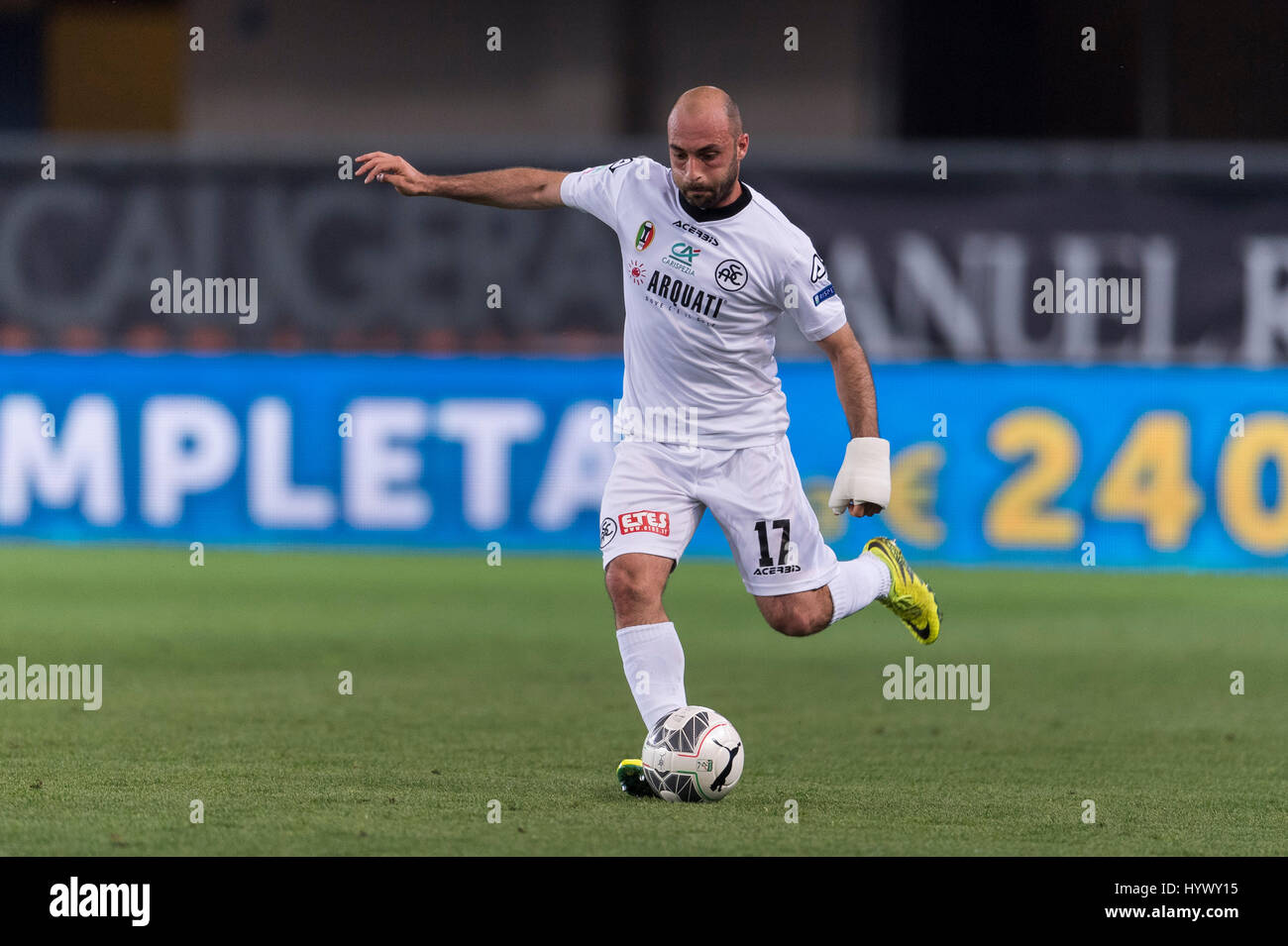 Francesco Migliore (Spezia), 4. April 2017 - Fußball / Fußball: italienische "Serie B" match zwischen Hellas Verona 0-1 Spezia Calcio im Stadio Marc'Antonio Bentegodi in Verona, Italien. (Foto von Maurizio Borsari/AFLO) Stockfoto