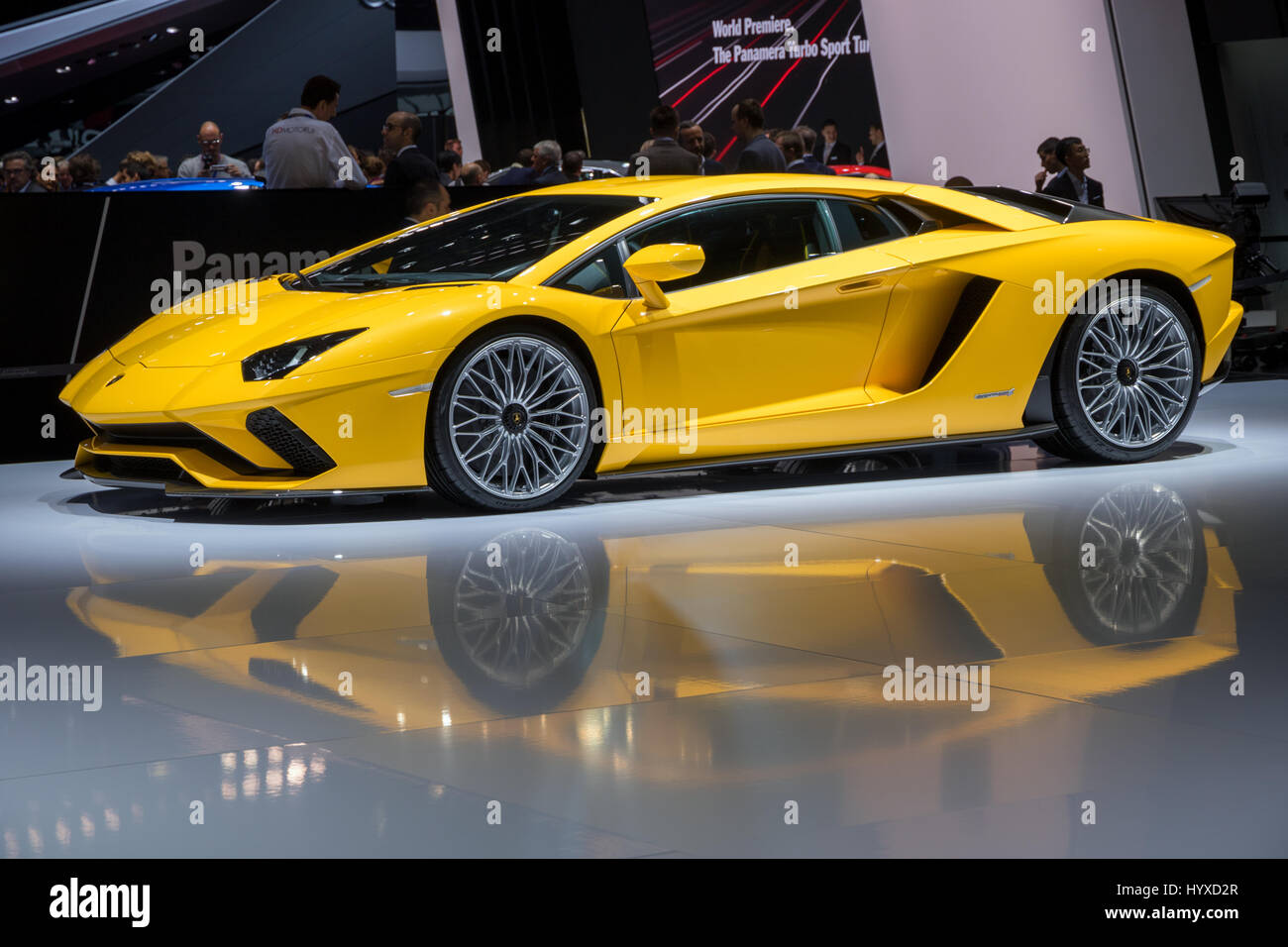 Lamborghini Aventador Sports Car Stockfotos und -bilder Kaufen - Seite 3 -  Alamy