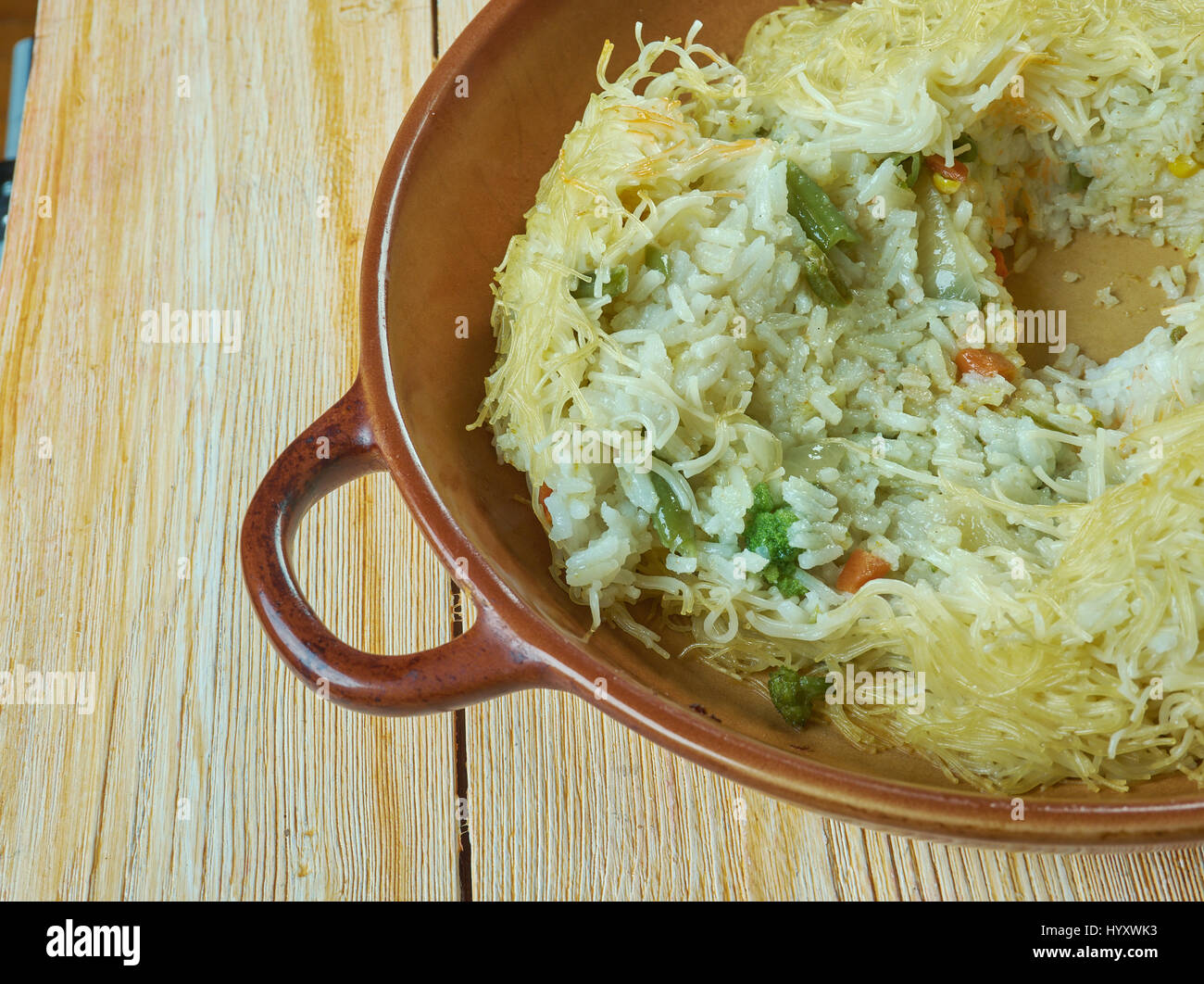 Telli pilav asian pilaf vermicelli -Fotos und -Bildmaterial in hoher ...