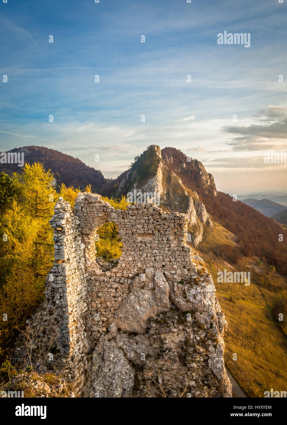 Burg Vrsatec Stockfoto