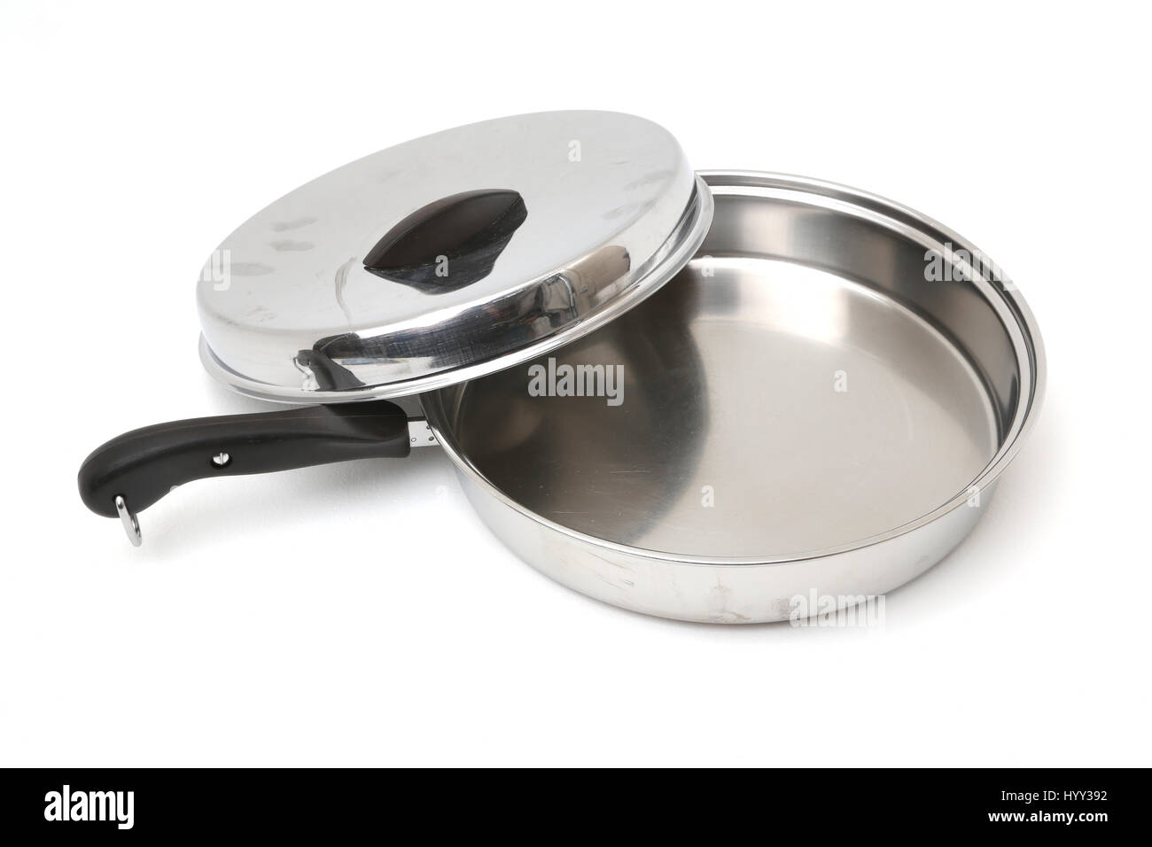 Edelstahl-Pfanne und Deckel Stockfoto
