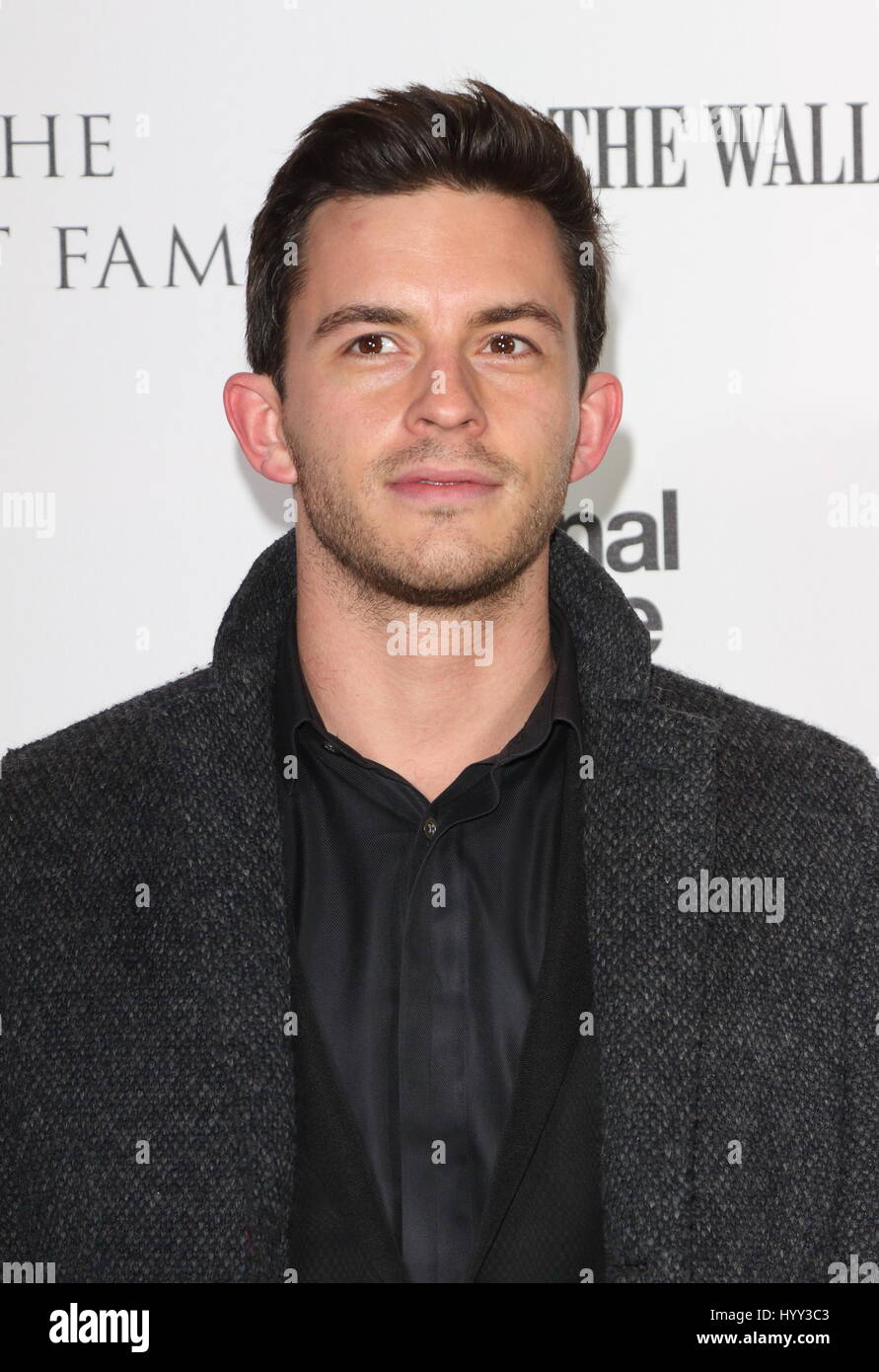 Promi-Ankünfte am Nationaltheater Jahresessen, präsentieren und versteigern, um Gelder für die Learning-Abteilung der nationalen Theater mit: Jonathan Bailey wo: London, Vereinigtes Königreich: 7. März 2017 Stockfoto