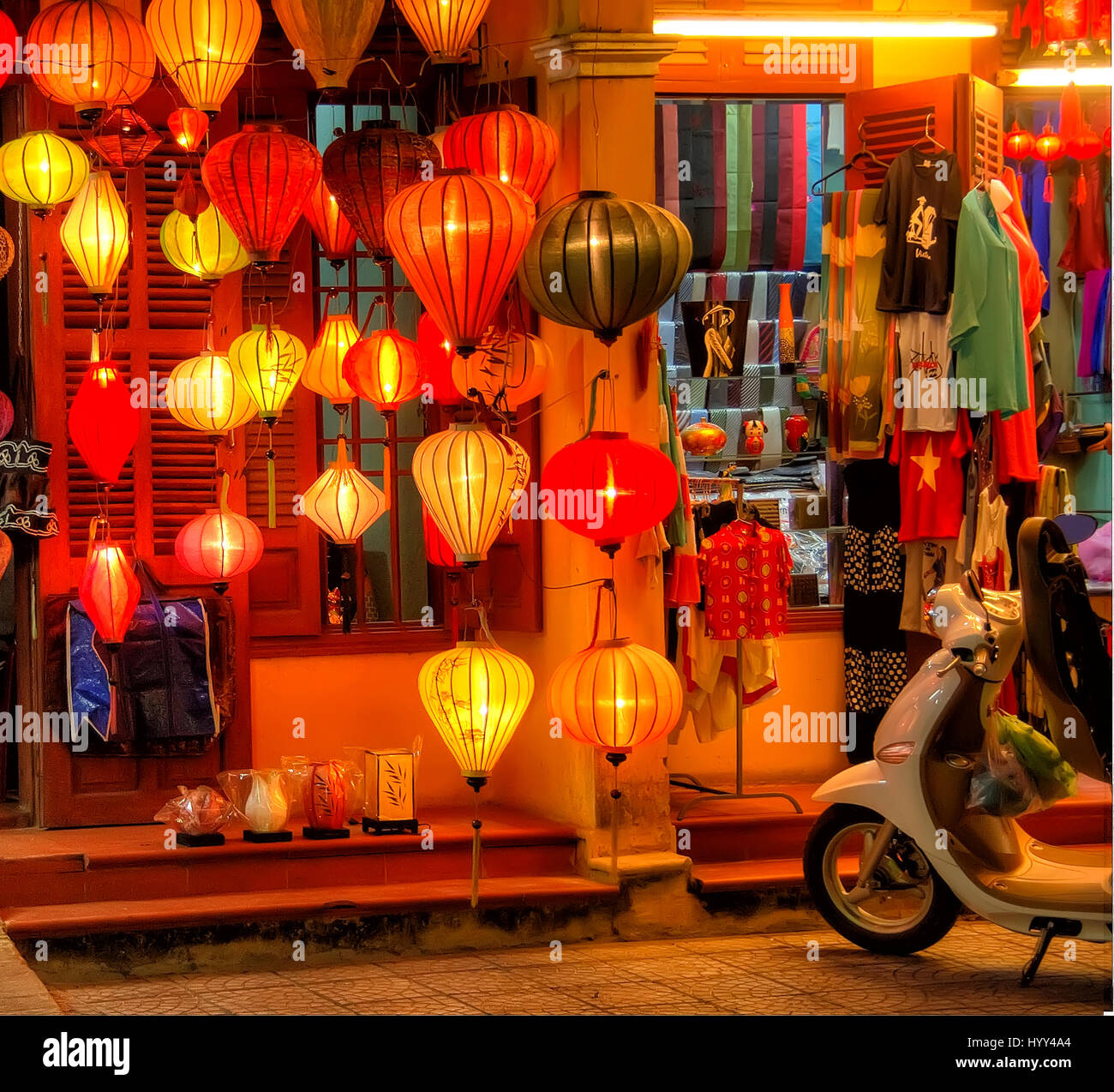 Laternen für den Verkauf in einem Geschäft in Hoi an, Vietnam. Stockfoto