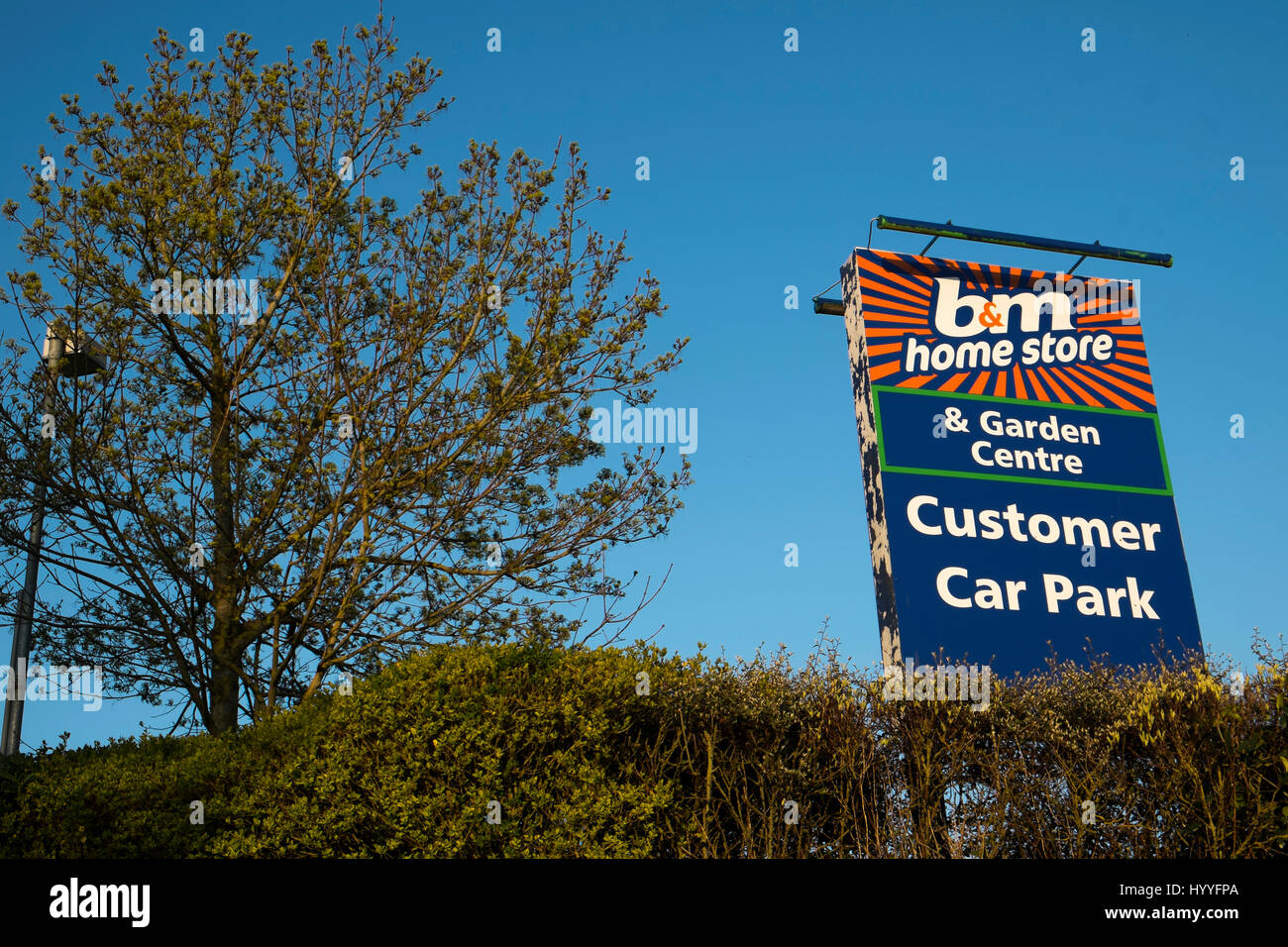 B&M Home Store and Garden Center in Towcester, Northamptonshire, Großbritannien Stockfoto