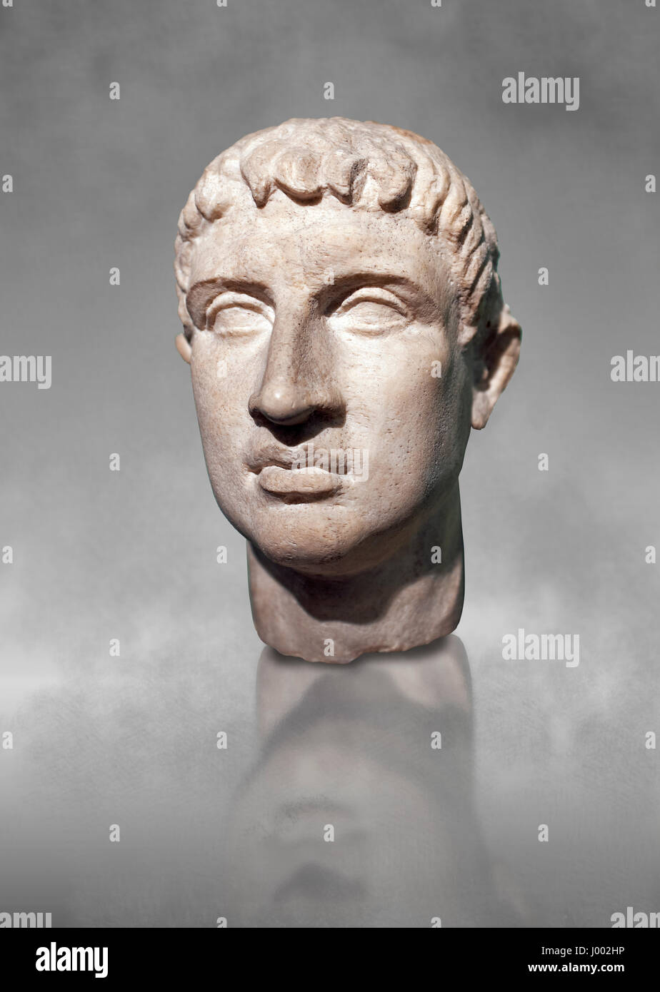 Römische Kopf Skulptur im Stil "Kursiv Kubismus", 2. bis 3. Jahrhundert v. Chr., gefunden in den Fundamenten des Ministeriums der Finanzen auf der via XX Septembre Stockfoto
