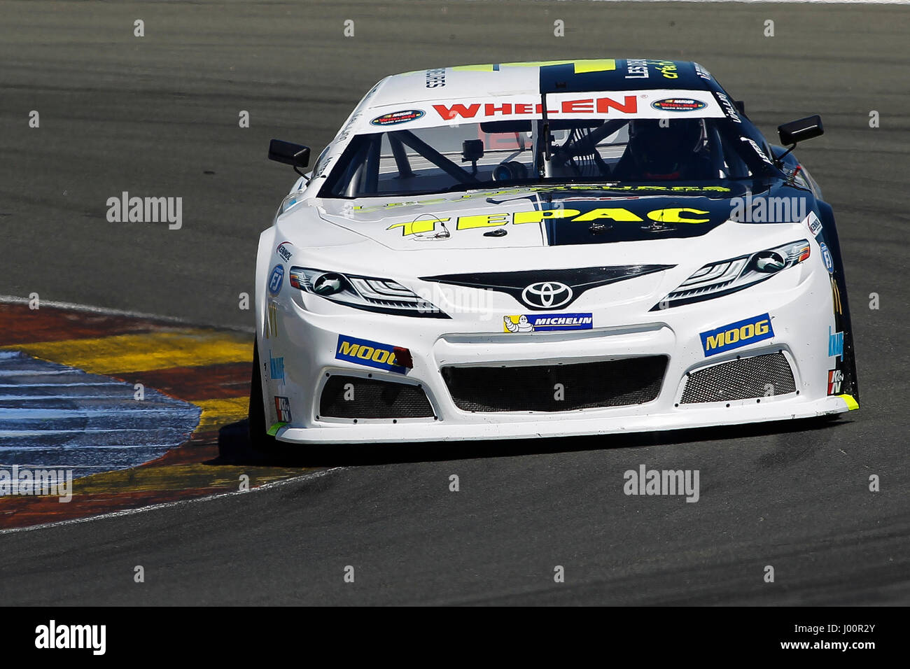 Valencia, Spanien. 8. April 2017. Valencia, ESPANA - März 2017: Gonzalez in der NASCAR WHELEN EURO Serie Rennen 1 ELITE 1 in Circuit Ricardo Tormo, Cheste, Valencia, Spanien. : Bildnachweis Cronos/Omar Arnau: Cronos/Alamy Live-Nachrichten Stockfoto