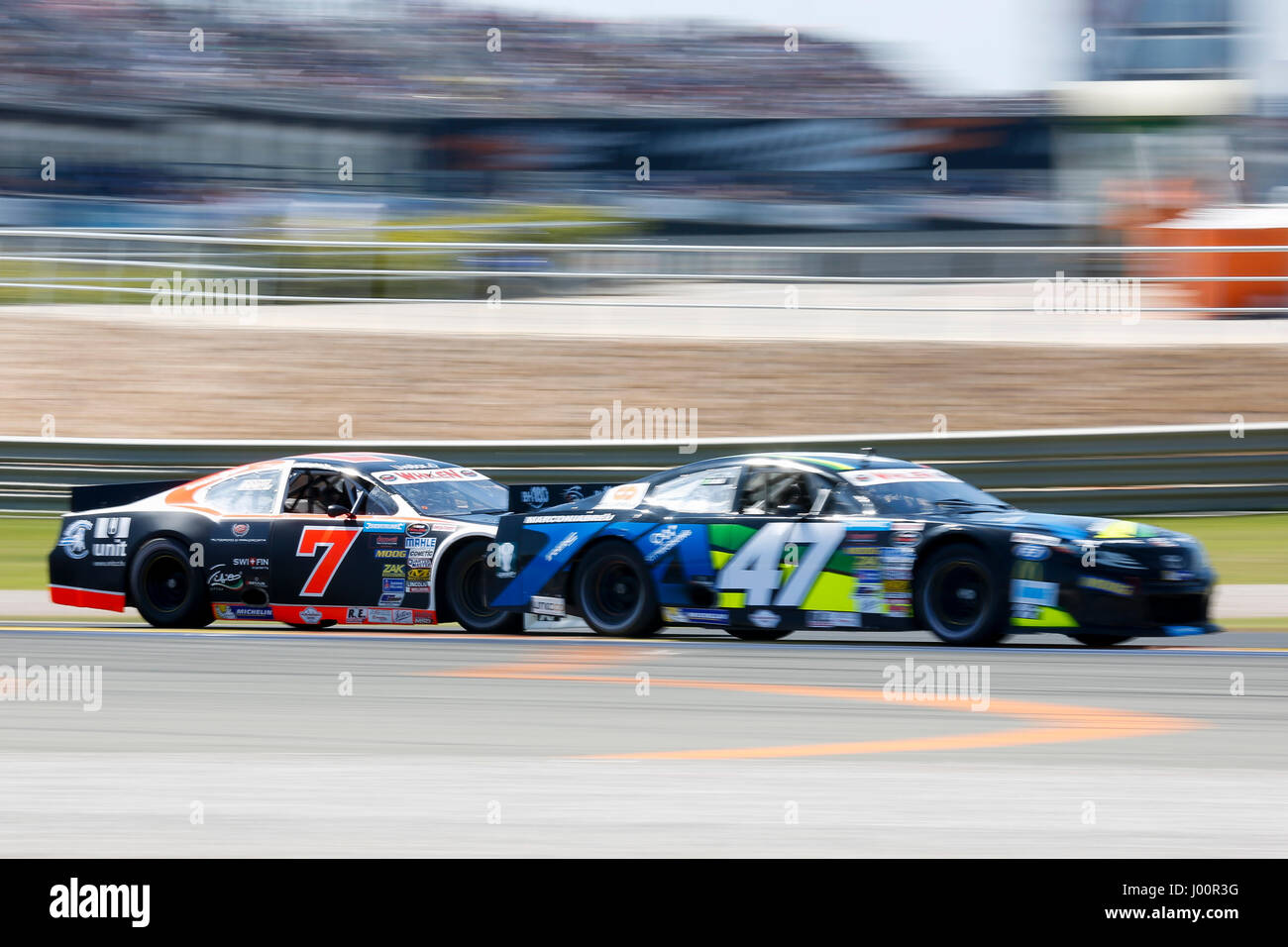Valencia, Spanien. 8. April 2017. Valencia, ESPANA - März 2017: Ciompi und Abreu während der NASCAR WHELEN EURO Serie Rennen 1 ELITE 1 in Circuit Ricardo Tormo, Cheste, Valencia, Spanien. : Bildnachweis Cronos/Omar Arnau: Cronos/Alamy Live-Nachrichten Stockfoto