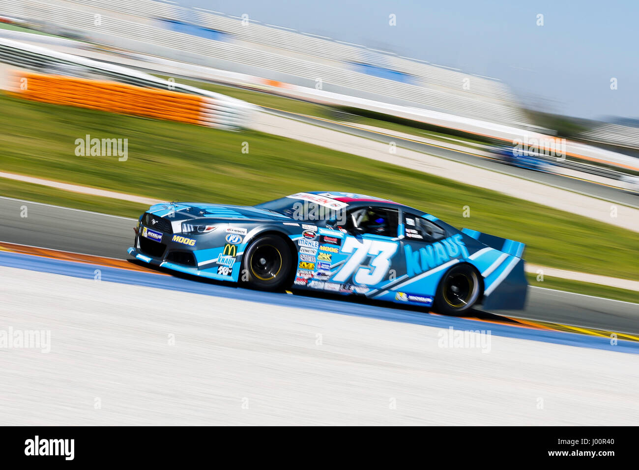 Valencia, Spanien. 8. April 2017. Valencia, ESPANA - März 2017: Boucenna während der NASCAR WHELEN EURO Serie Rennen 1 ELITE 1 in Circuit Ricardo Tormo, Cheste, Valencia, Spanien. : Bildnachweis Cronos/Omar Arnau: Cronos/Alamy Live-Nachrichten Stockfoto