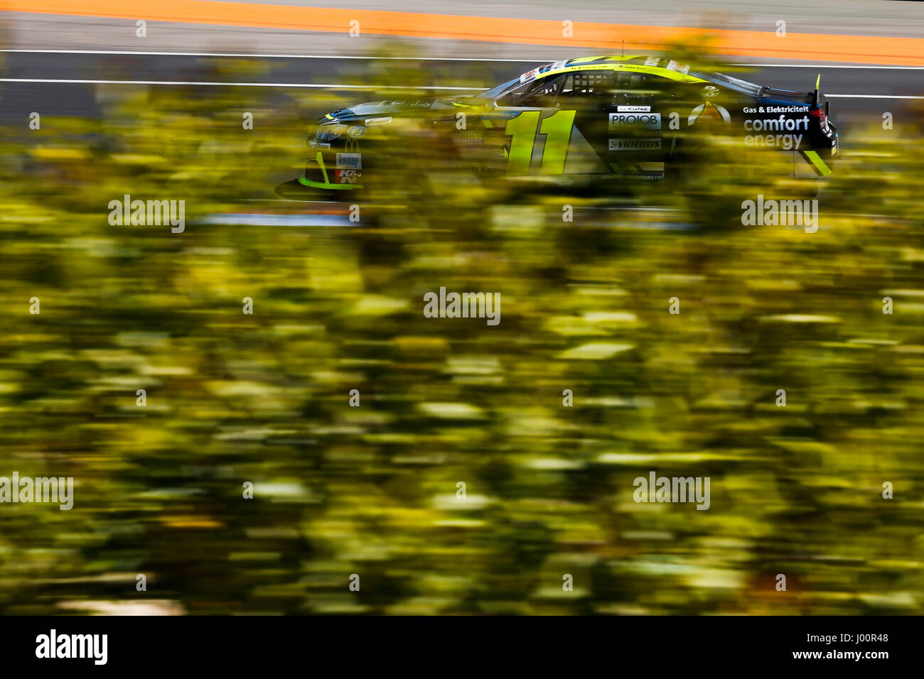 Valencia, Spanien. 8. April 2017. Valencia, ESPANA - März 2017: Longin während der NASCAR WHELEN EURO Serie Rennen 1 ELITE 1 in Circuit Ricardo Tormo, Cheste, Valencia, Spanien. : Bildnachweis Cronos/Omar Arnau: Cronos/Alamy Live-Nachrichten Stockfoto