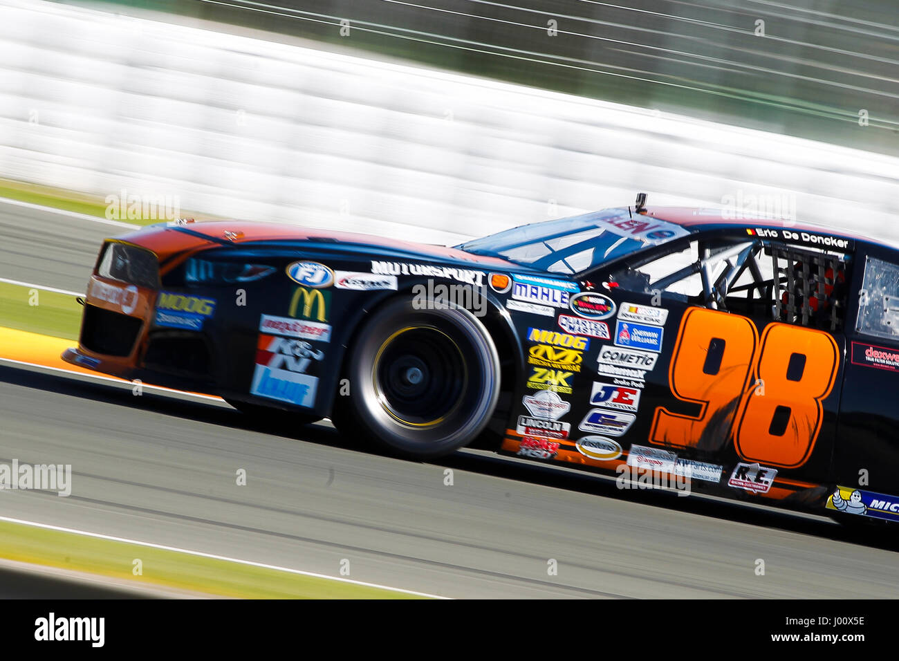 Valencia, Spanien. 8. April 2017. Valencia, ESPANA - März 2017: De Doncker während der NASCAR WHELEN EURO Serie Rennen 1 ELITE 2 in Circuit Ricardo Tormo, Cheste, Valencia, Spanien. Foto: Cronos/Omar Arnau Stockfoto