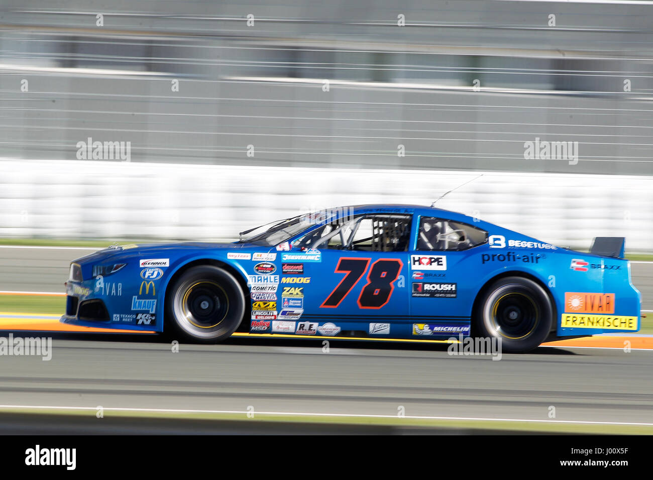 Valencia, Spanien. 8. April 2017. Valencia, ESPANA - März 2017: De byder während der NASCAR WHELEN EURO Serie Rennen 1 ELITE 2 in Circuit Ricardo Tormo, Cheste, Valencia, Spanien. Foto: Cronos/Omar Arnau Stockfoto