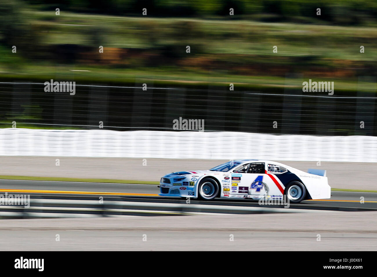 Valencia, Spanien. 8. April 2017. Valencia, ESPANA - März 2017: Perlini während der NASCAR WHELEN EURO Serie Rennen 1 ELITE 2 in Circuit Ricardo Tormo, Cheste, Valencia, Spanien. Foto: Cronos/Omar Arnau Stockfoto