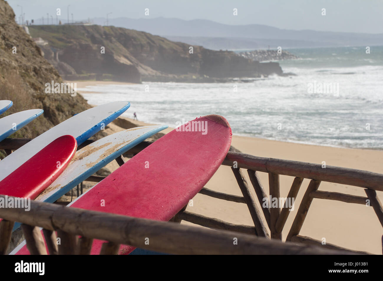 Surfbretter am Strand Stockfoto