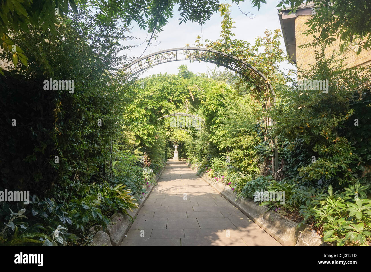 St. Johns Lodge Gardens im Regents Park, London, England UK Stockfoto